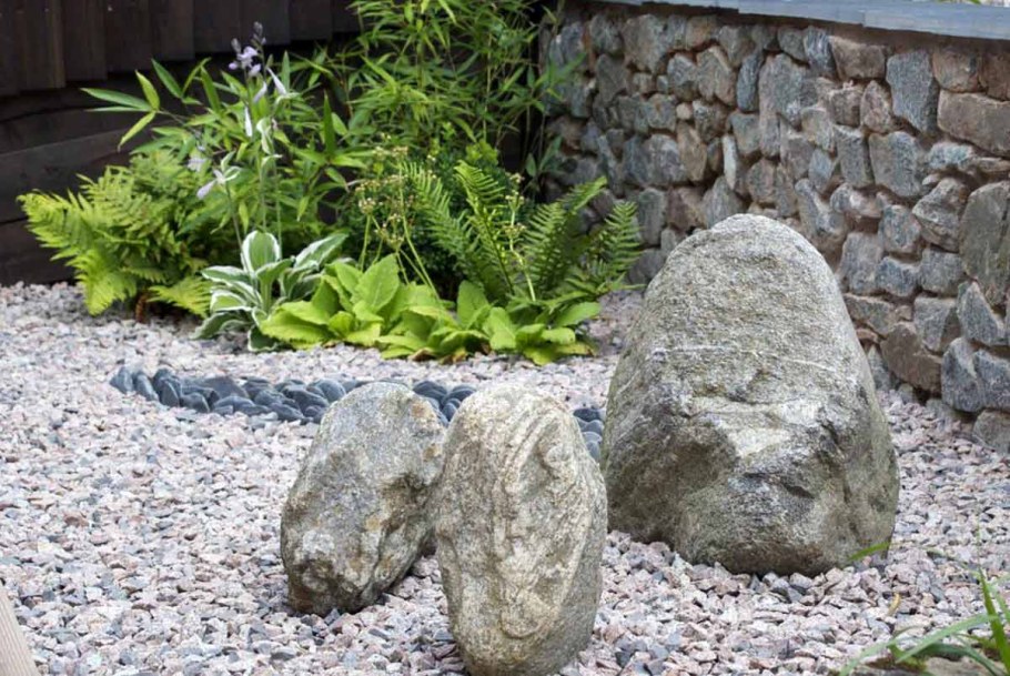Каменистый сад плоский