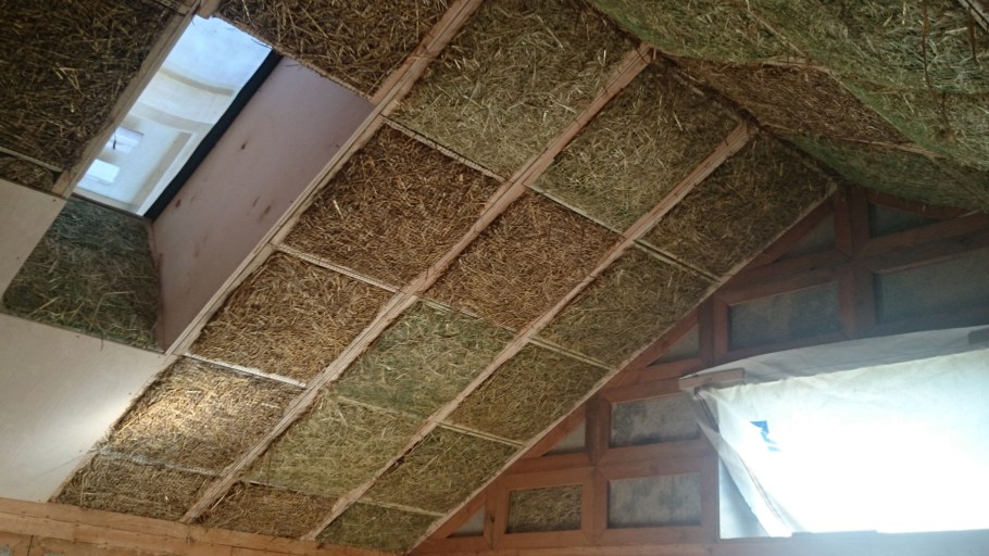 Соломенный утеплитель