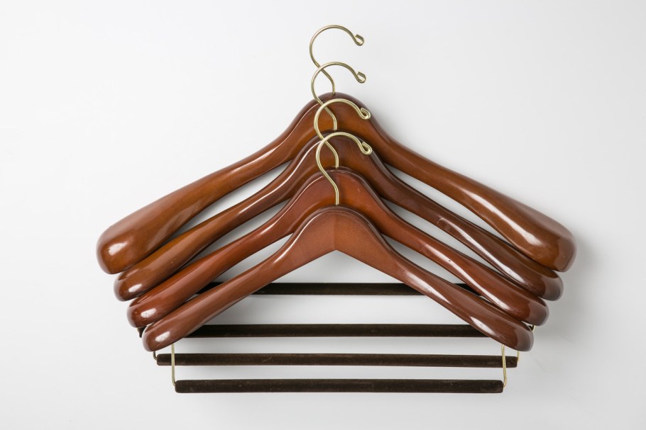 Плечики деревянные