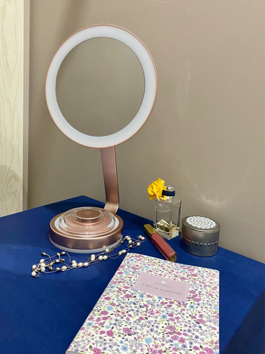 Косметическое зеркало BABYLISS 9450е