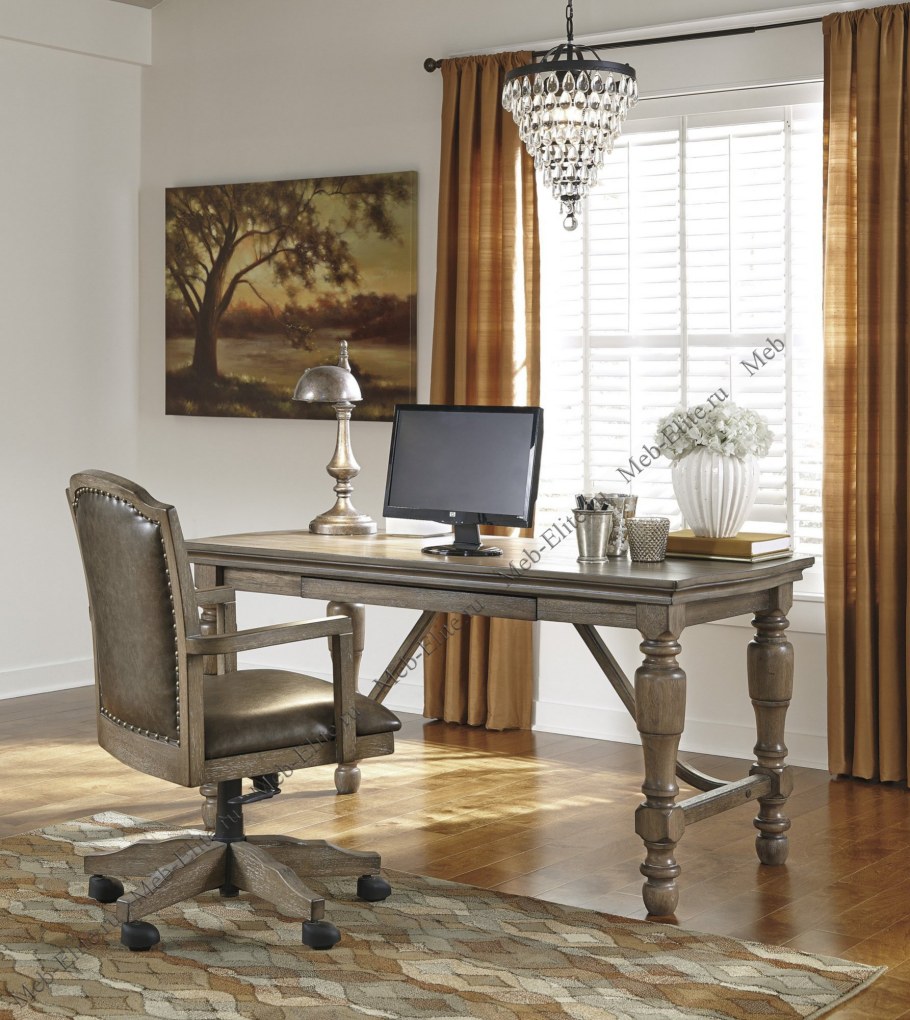 Письменный стол фабрики Ashley массив