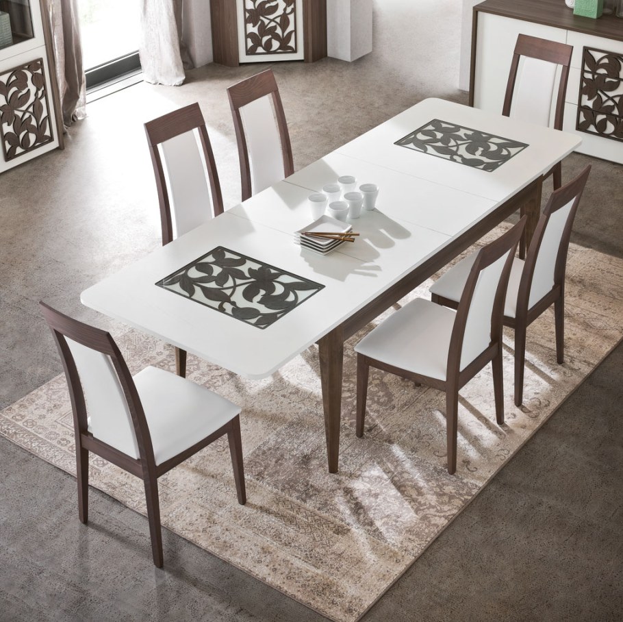 Обеденная группа для кухни с раздвижным столом Неоклассика