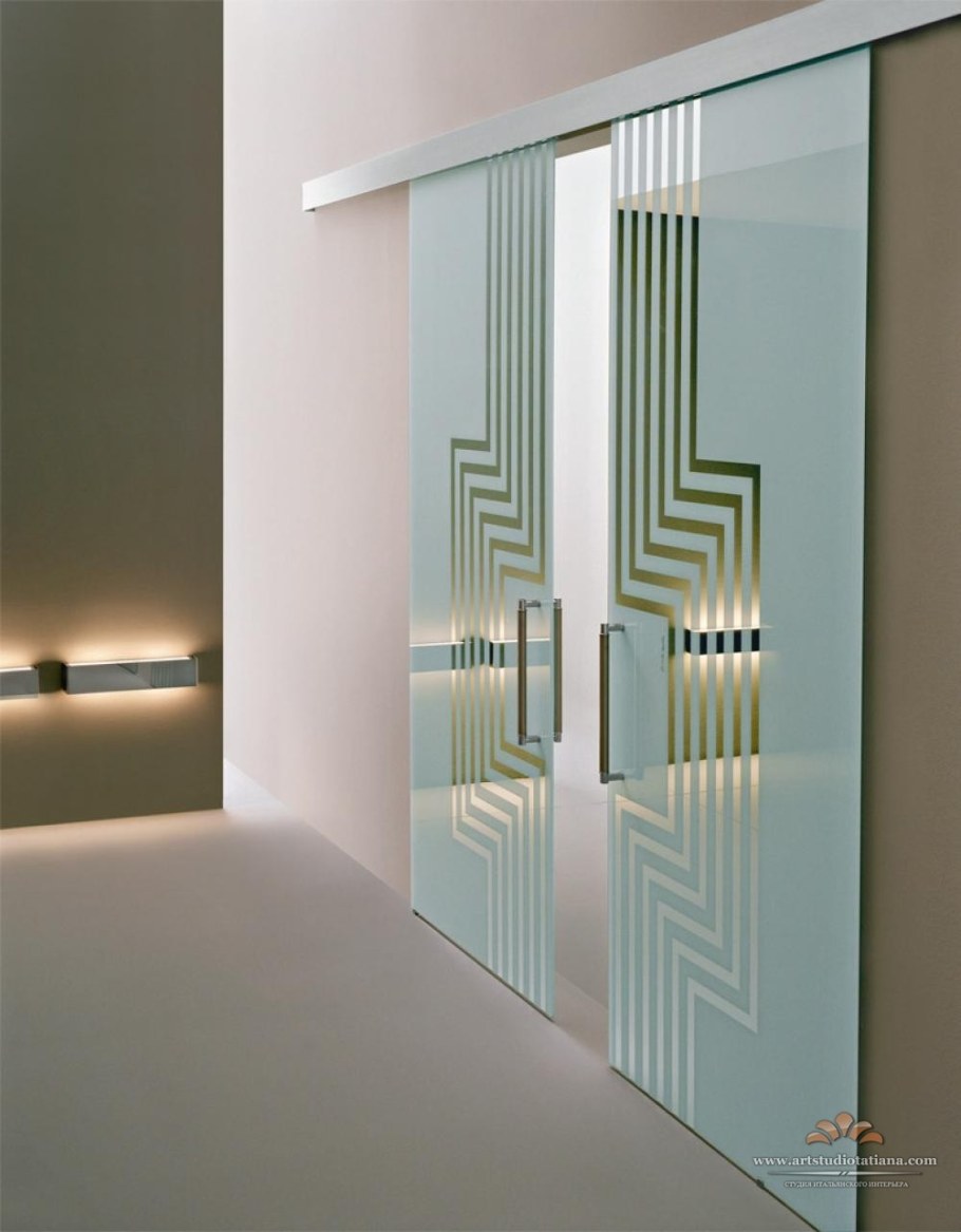 Раздвижные двери из стекла