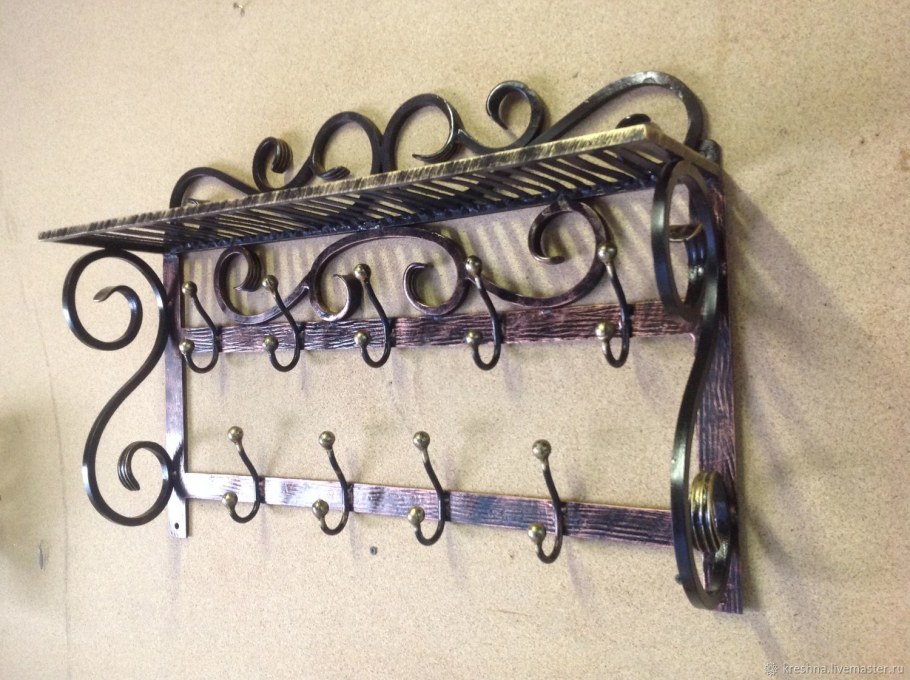 Вешалка из металла кованная