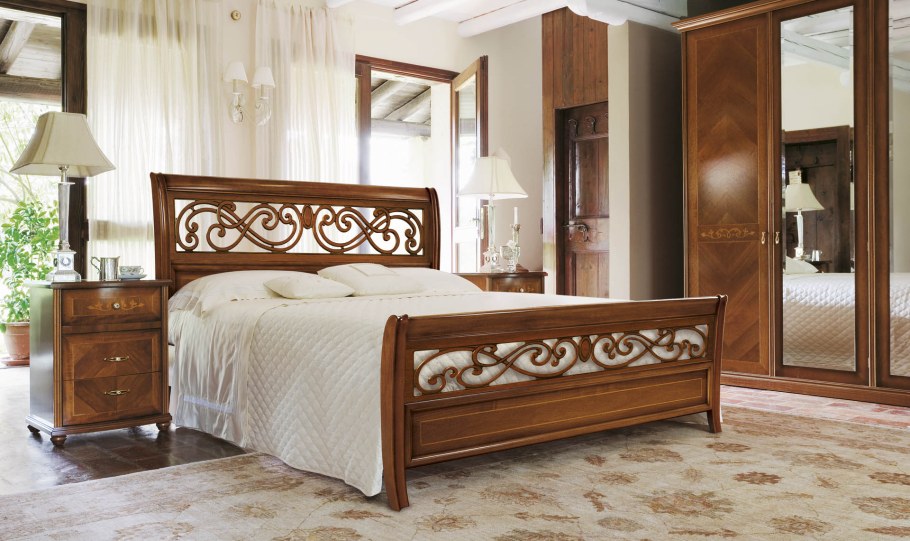 Кровать с изножьем Италия