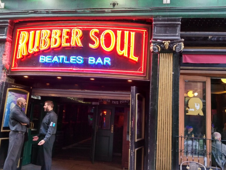 Название для бара на английском