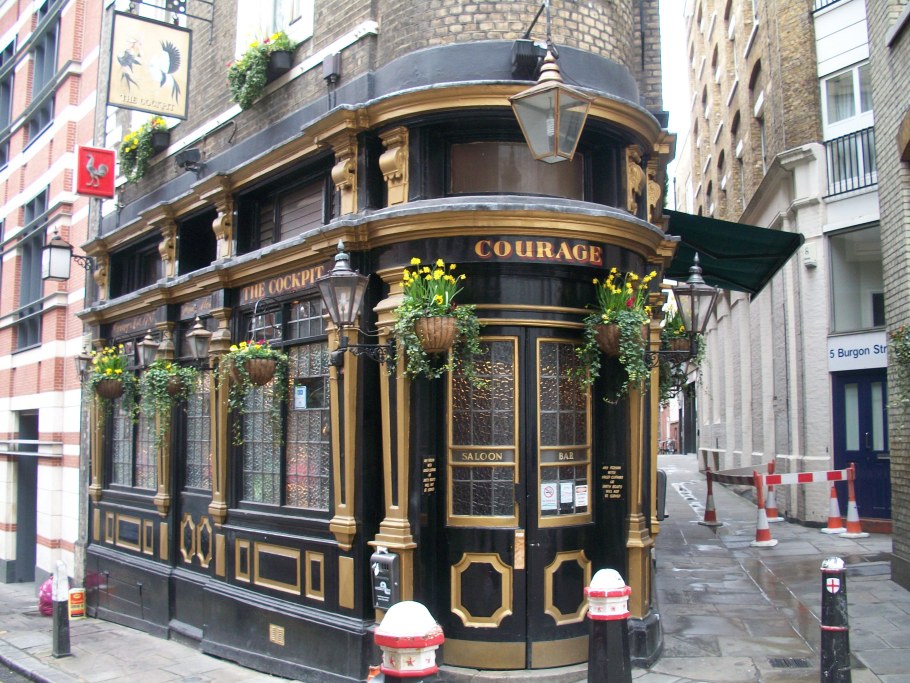 Фасад ресторана Лондон паб