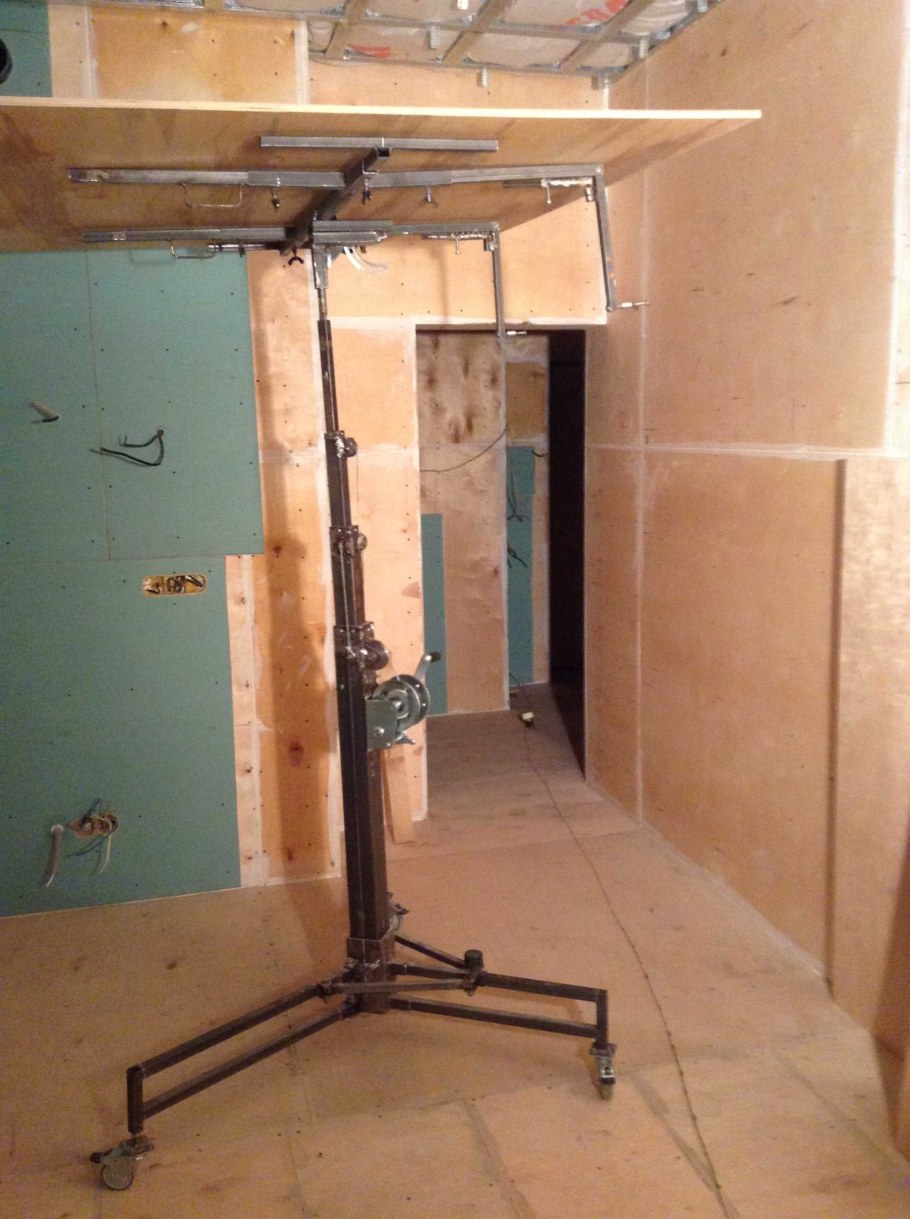 Подъемник для гипсокартона
