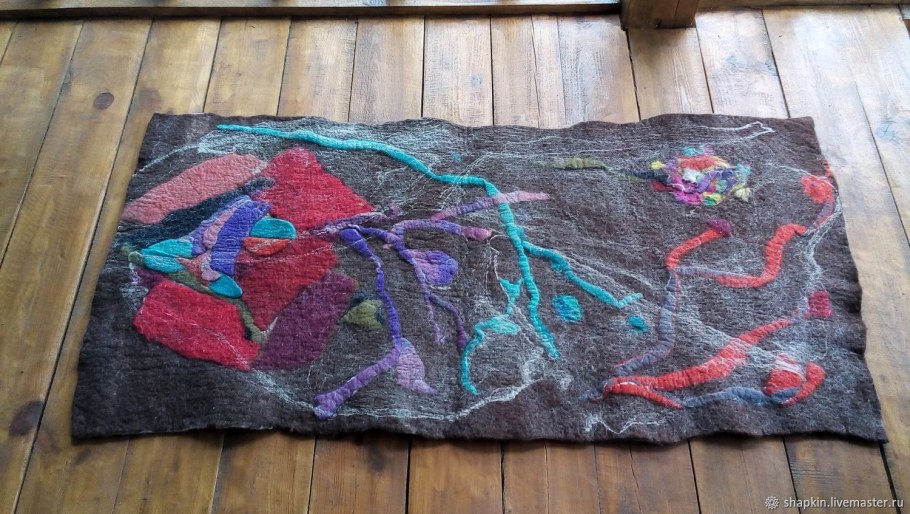 Ковер из валяной шерсти