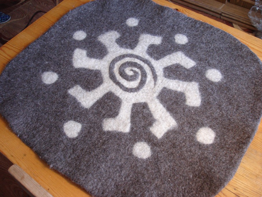 Валяние из шерсти коврики
