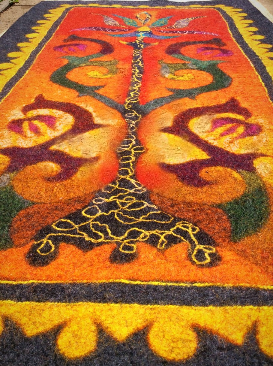 Валяный ковер