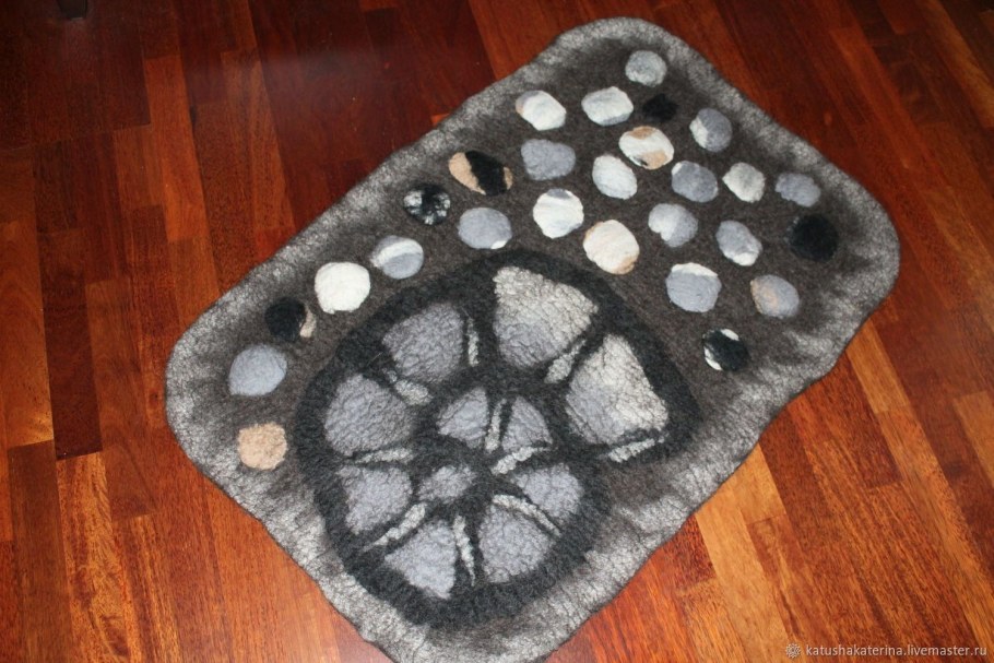 Валяные коврики из шерсти