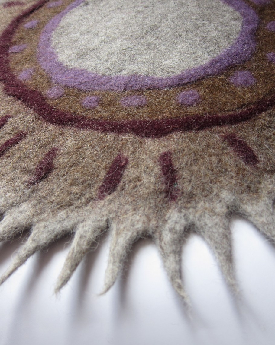 Валяный ковер