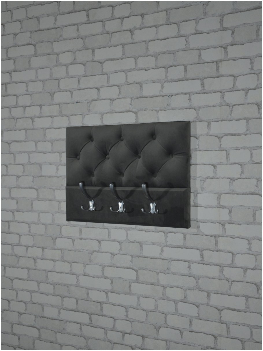 Каретная стяжка в прихожей с вешалкой