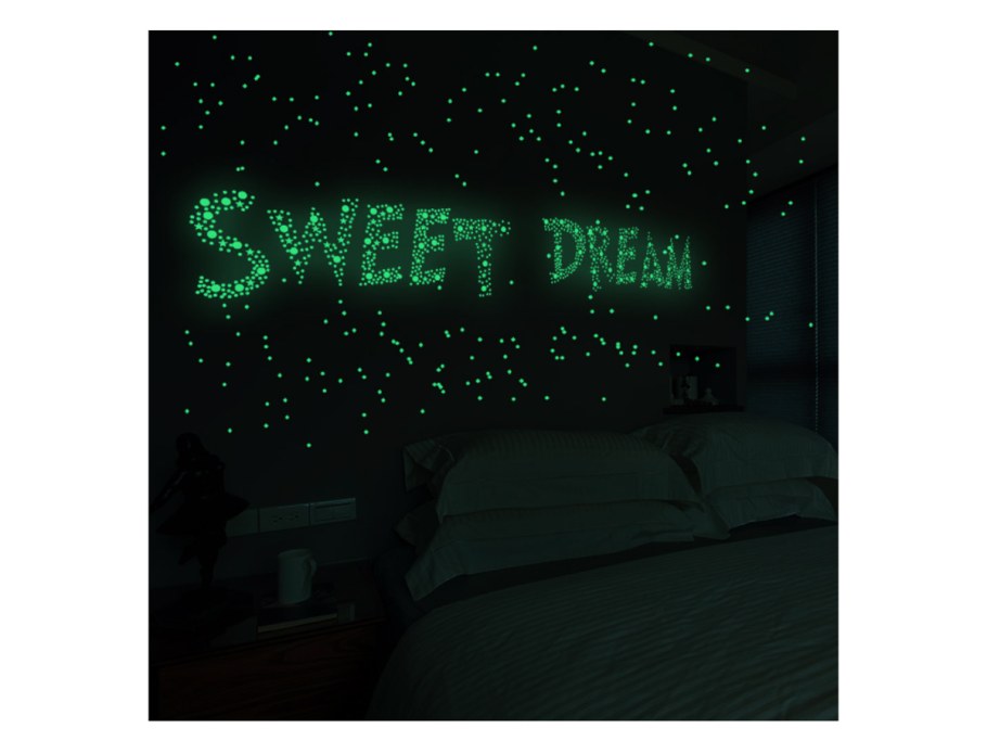 Светящиеся наклейки на стену