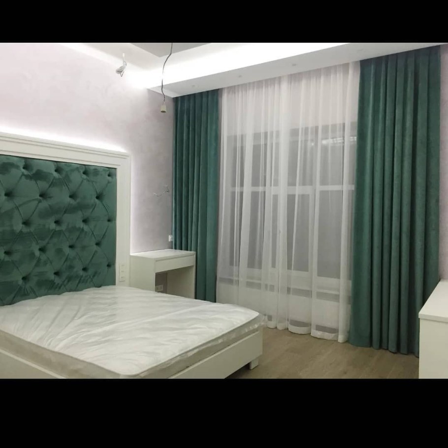 Шторы в спальню 2021