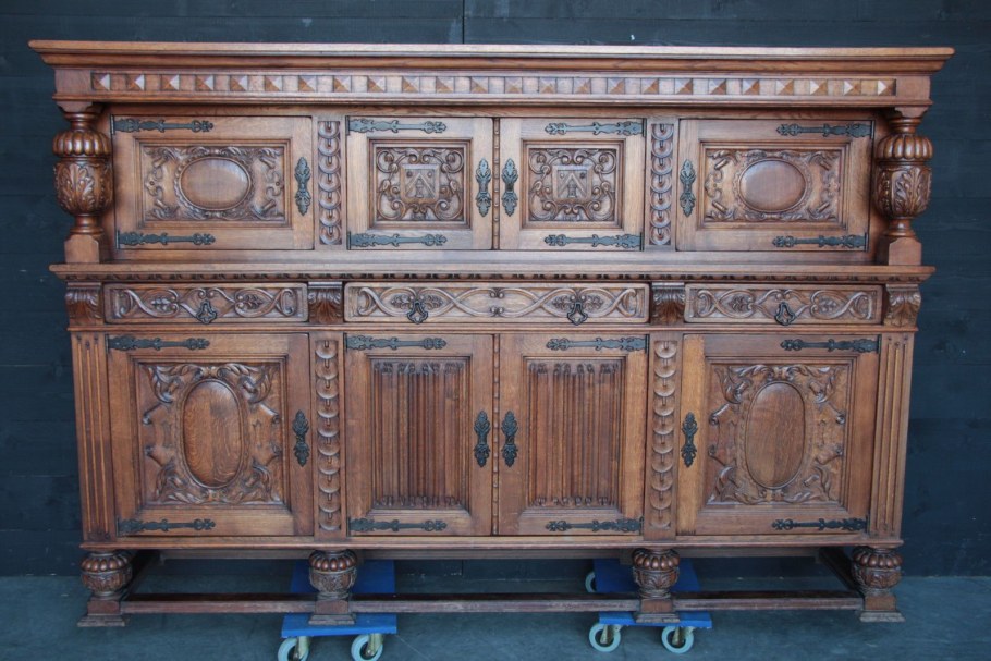 Тюдор Ренессанс мебель