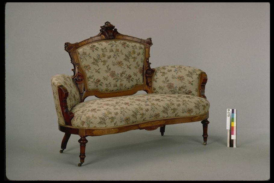 Старинная мебель