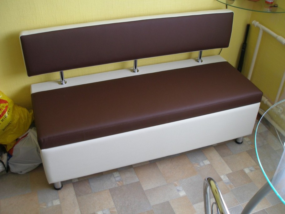 Кухонный диванчик прямой