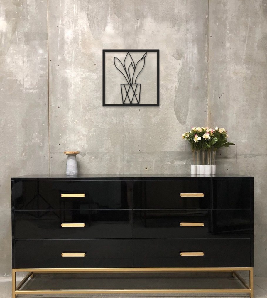 Черный комод расписной