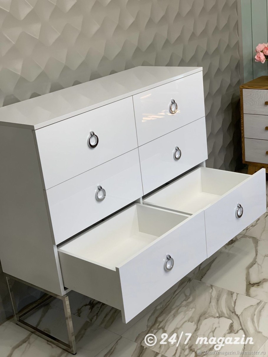 Комод Королева