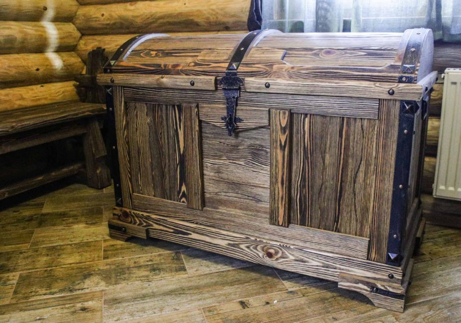 Сундук в старину