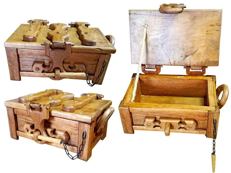 Старинные ящики дубовые