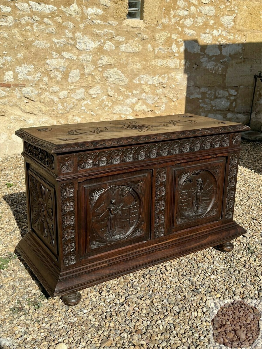 Сундуки дубовые старинные