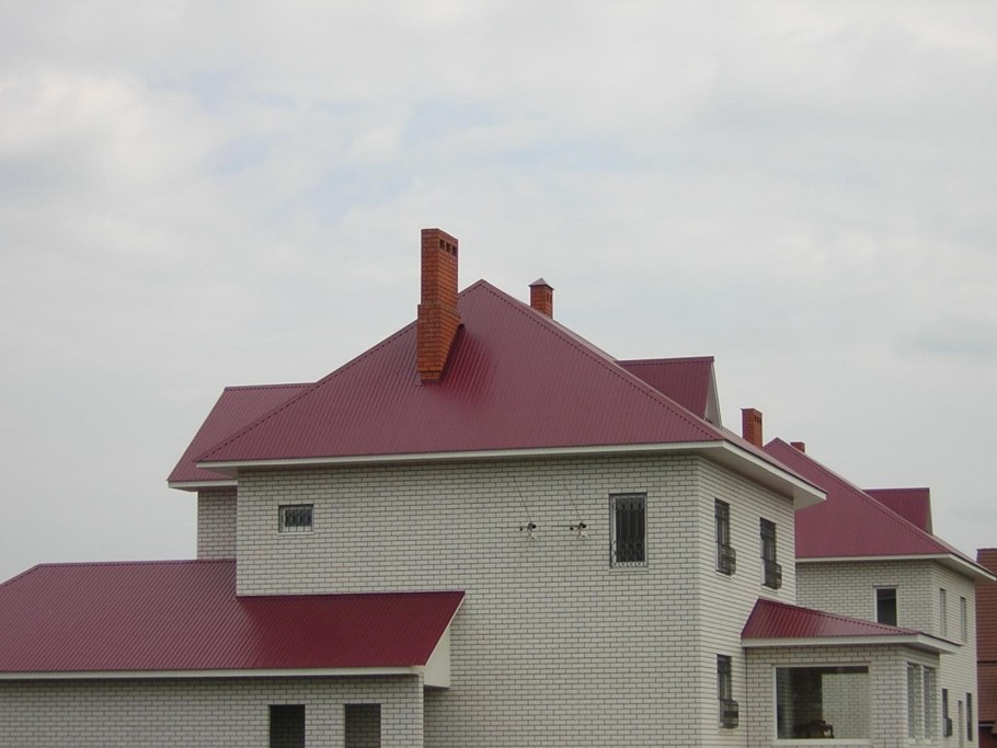 Профнастил с21, цвет красное вино (RAL-3005)