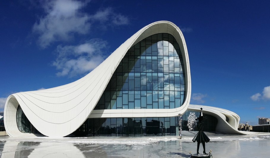 Баку здание Захи Хадид