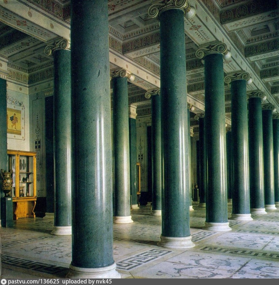 Двадцатиколонный зал нового Эрмитажа