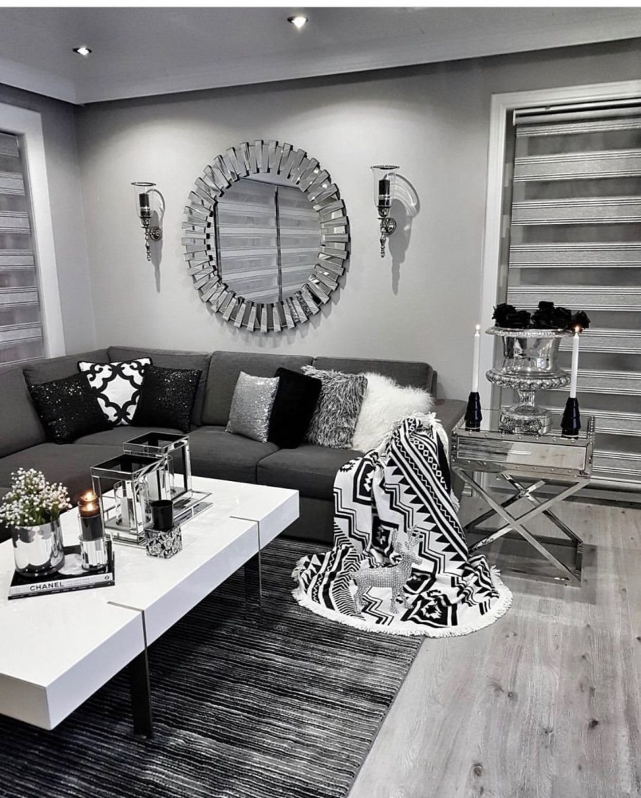 Гостиная в черно белых тонах