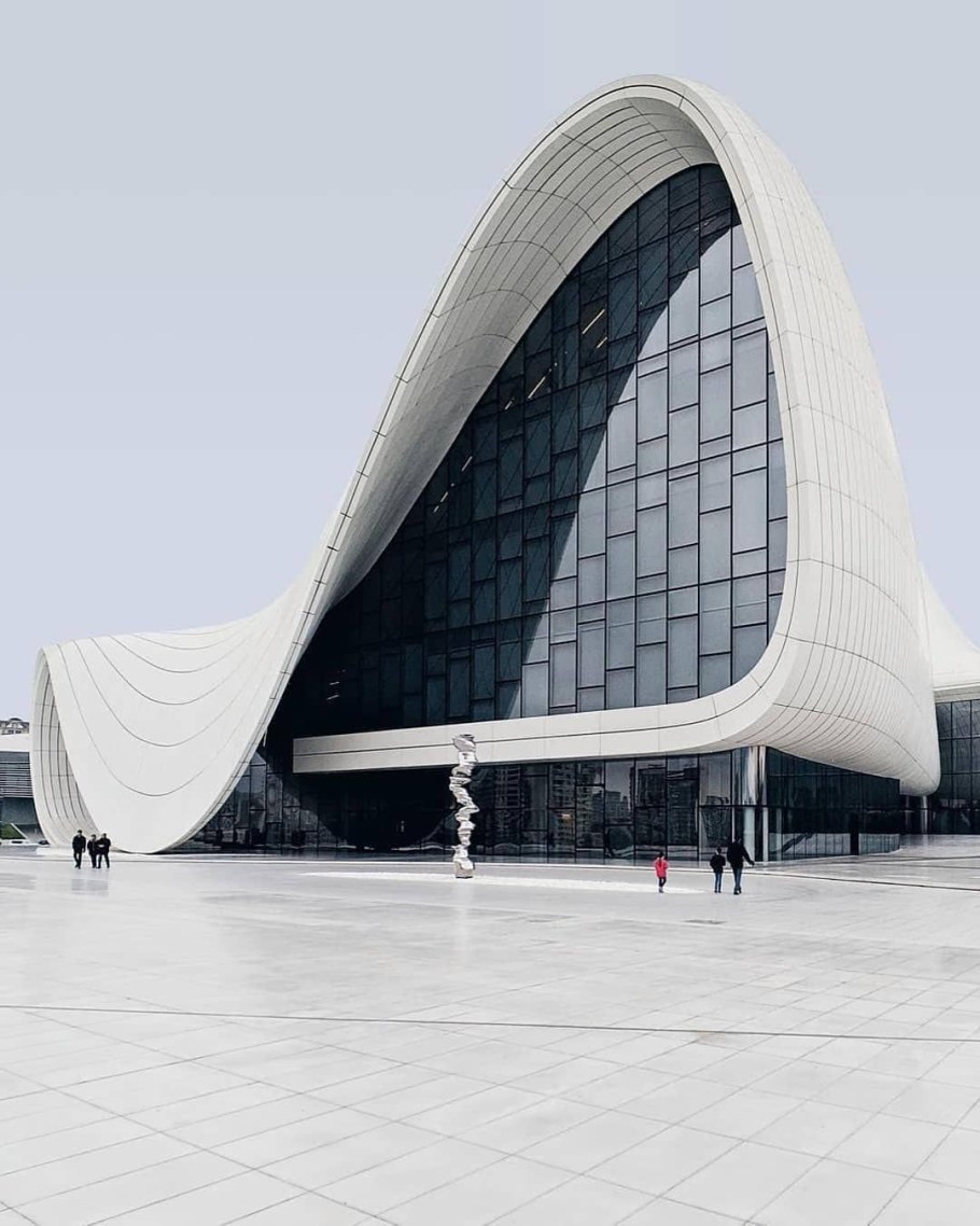 Заха Хадид Архитектор