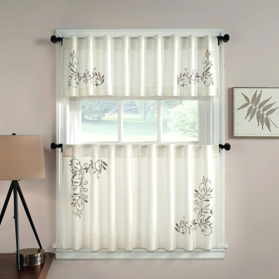 Занавески в стиле кафе