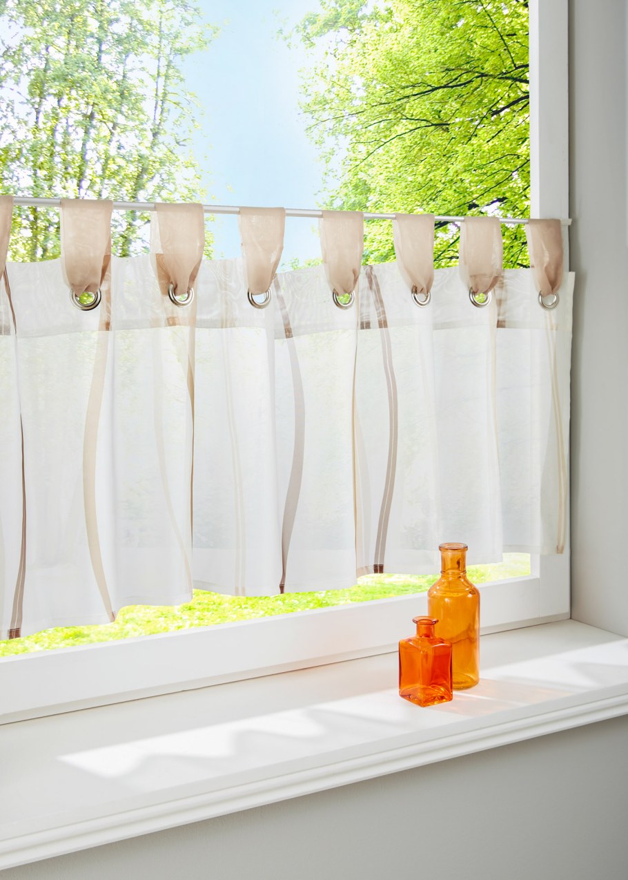 Занавески на половину окна