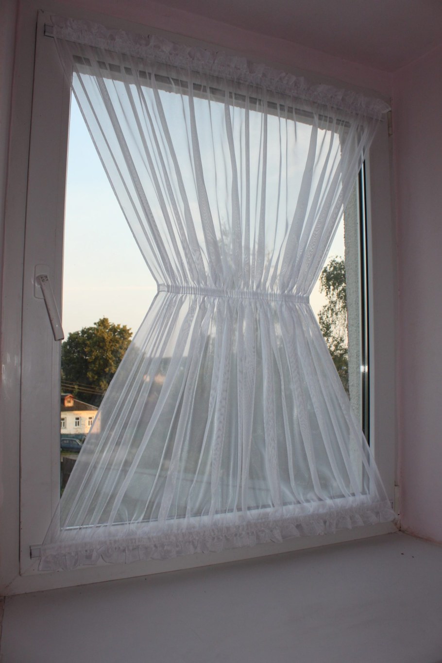 Карниз для штор кафе