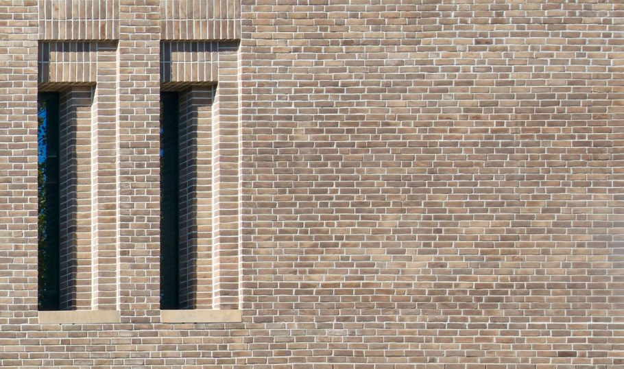 Вертикальная кладка кирпича