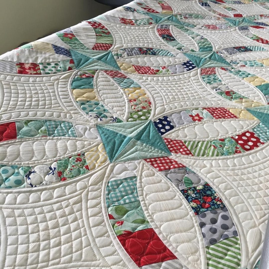 Стеганое покрывало лоскутное