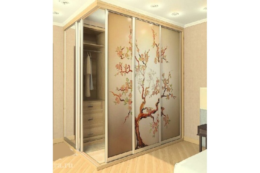 Шкаф-гардеробная в спальню с купе дверями