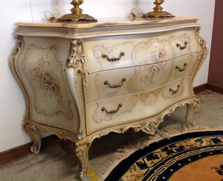 Комод в стиле Барокко