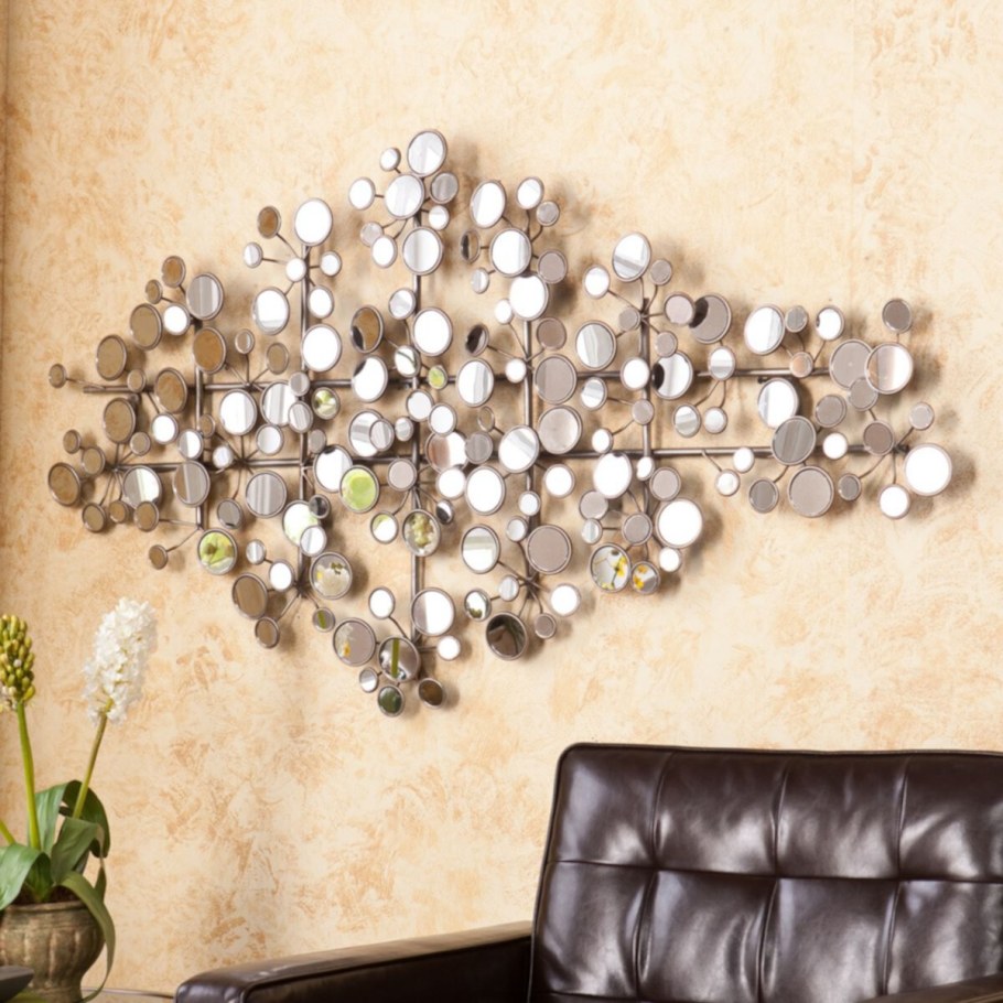 Металлический декор на стену в гостиную