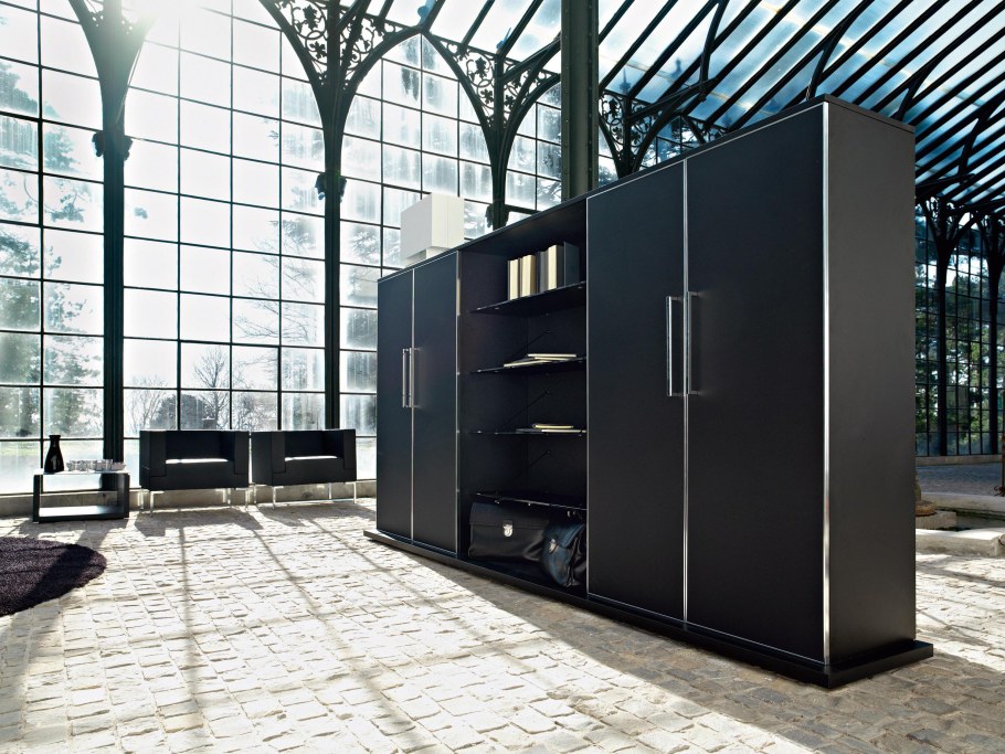 Современный офисный шкаф