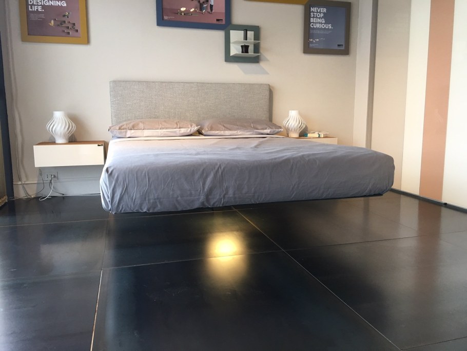 Кровать без ножек