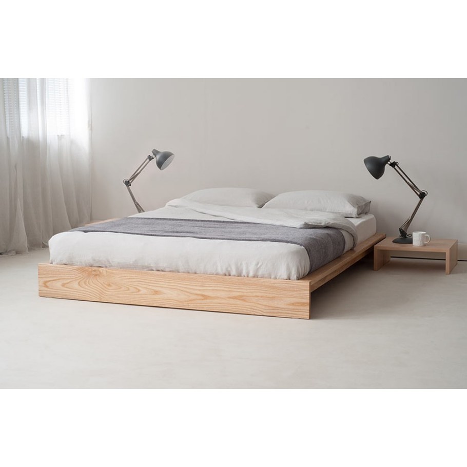 Кровать без изголовья