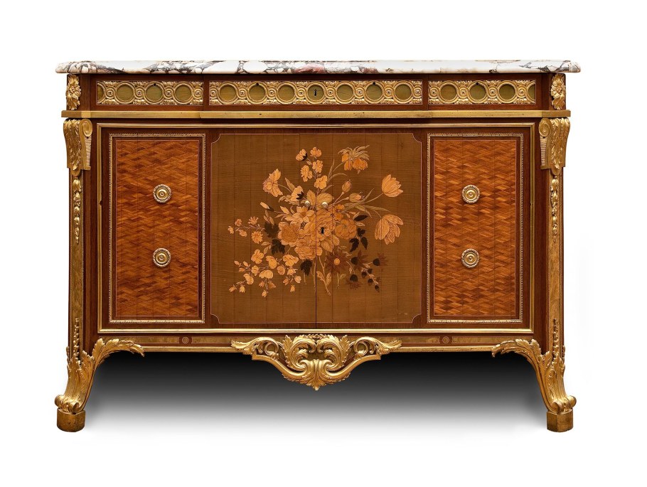 Жан-Анри Ризенер комод