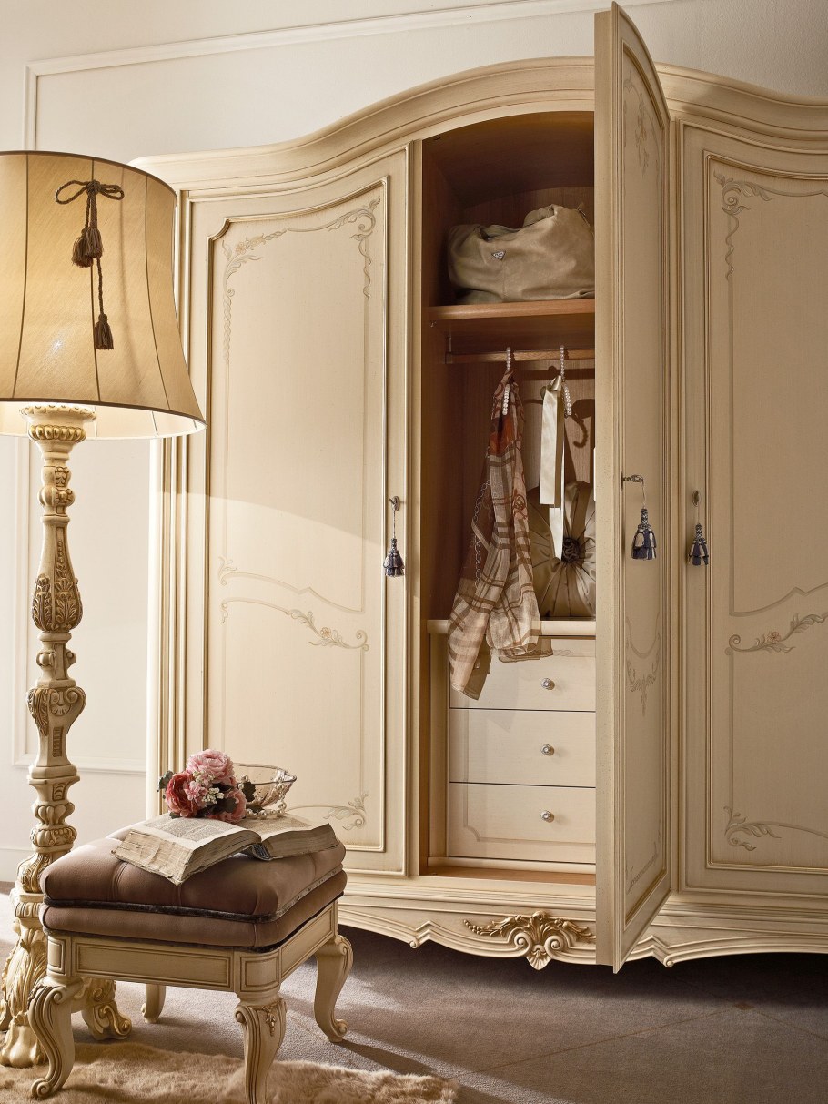 Шкаф в спальню Италия