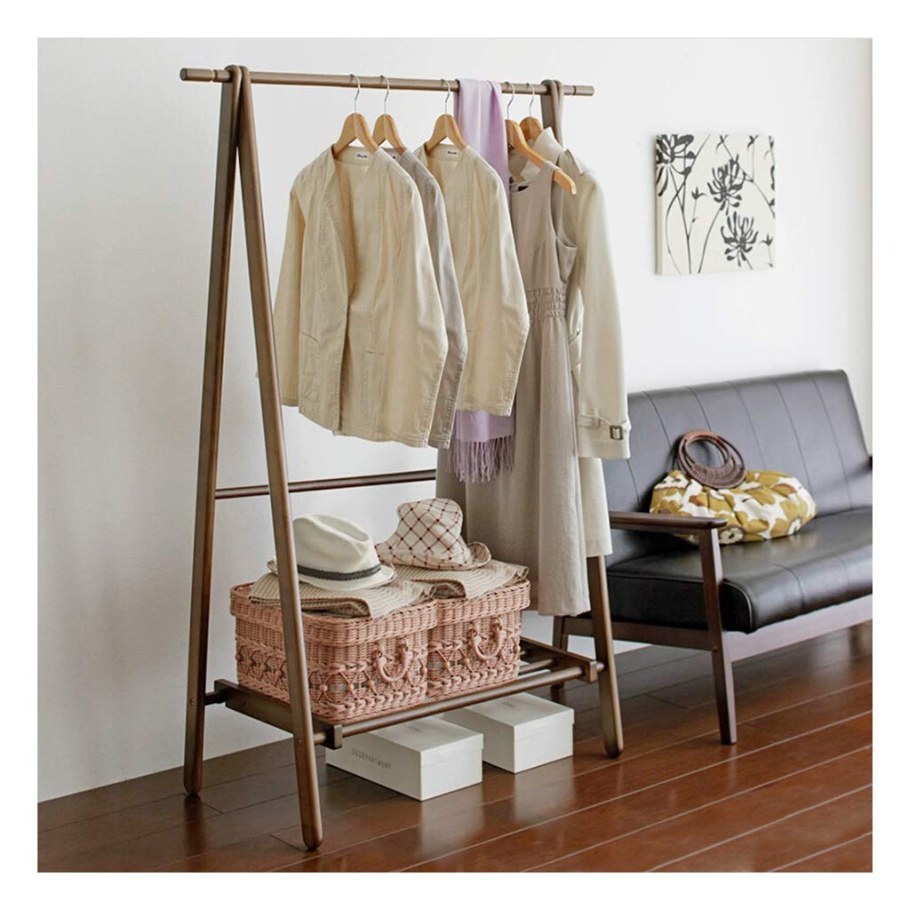 Вешалка напольная деревянная