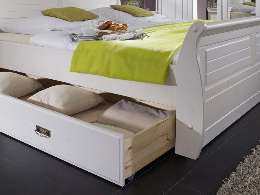 Кровать двуспальная с выдвижными ящиками