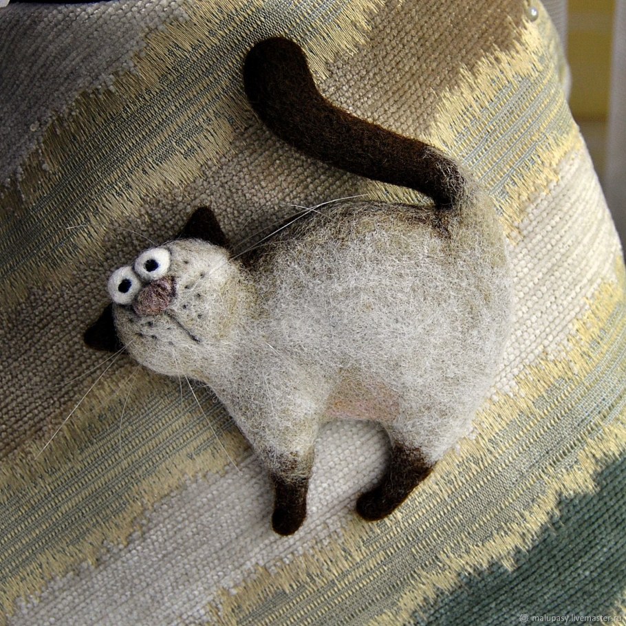 Валяные броши котики
