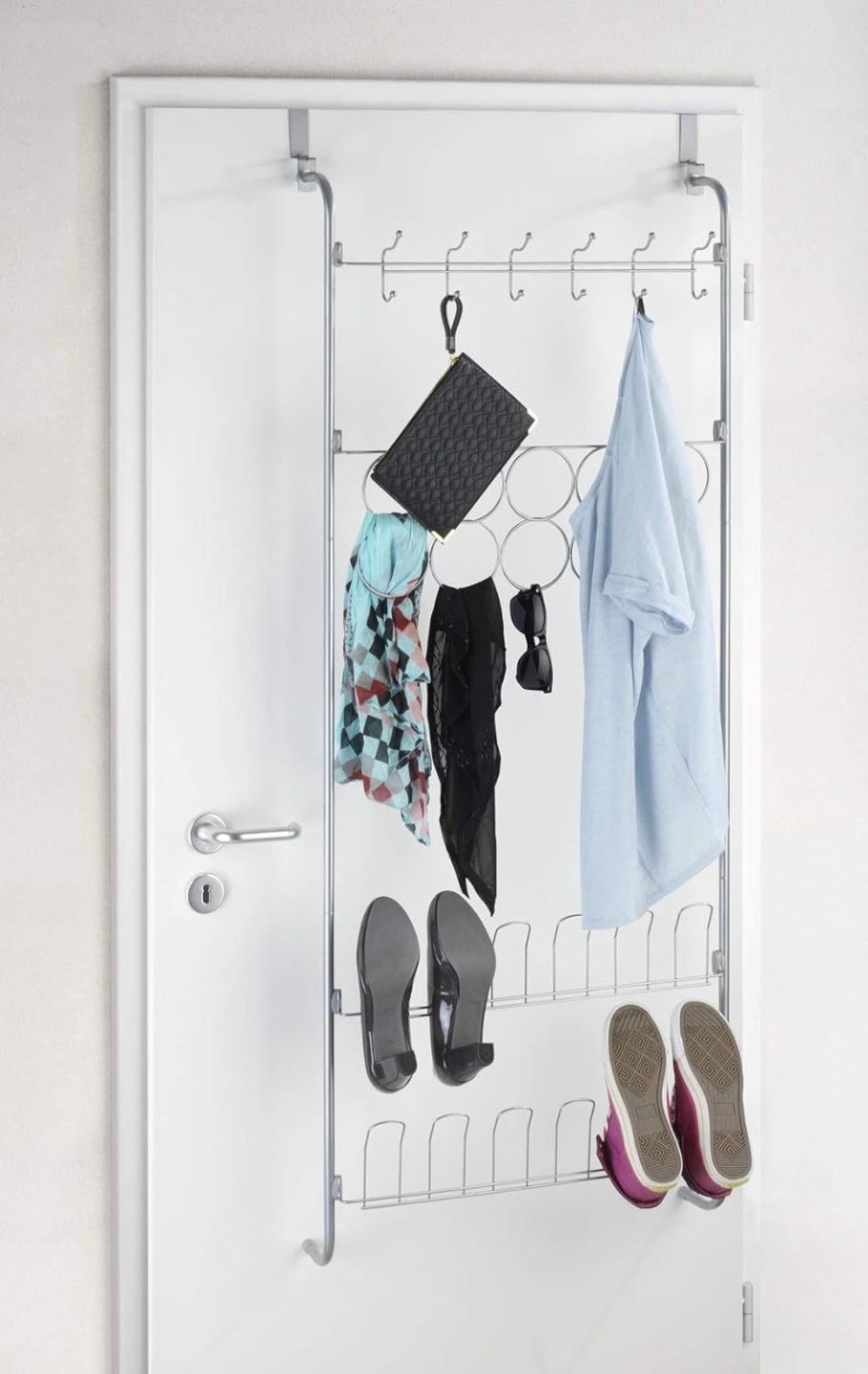 Вешалка за дверью для одежды